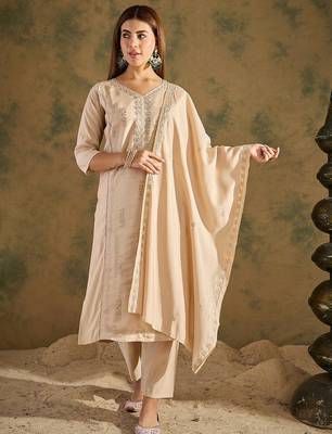 Floral embroidered silk blend v neck kurta trouser & dupatta set 1