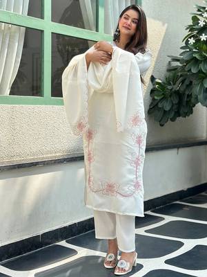 Floral embroidered silk blend v neck kurta trouser & dupatta set 1