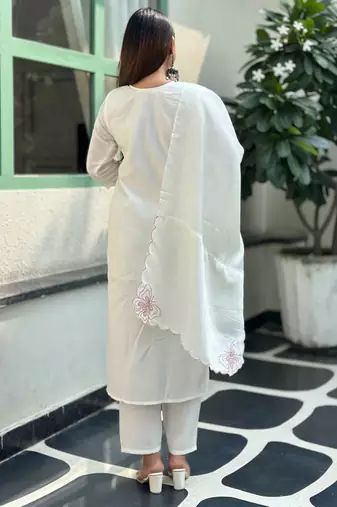 Floral embroidered silk blend v neck kurta trouser & dupatta set
