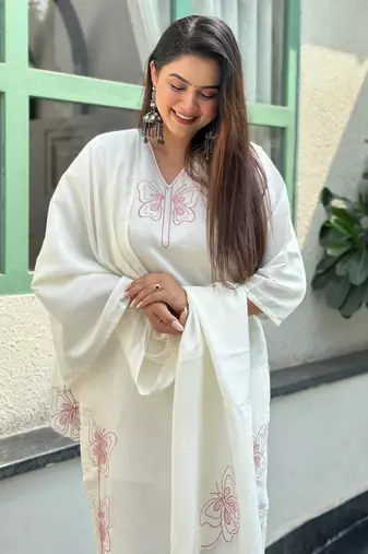 Floral embroidered silk blend v neck kurta trouser & dupatta set