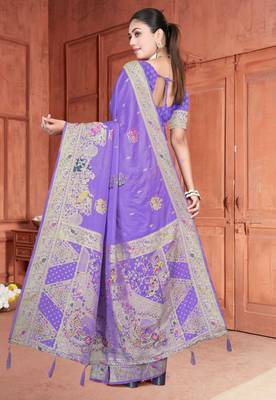 Traditional Lavender Satin silk blend Saree with Peacock Motifs & Rich Pallu 5