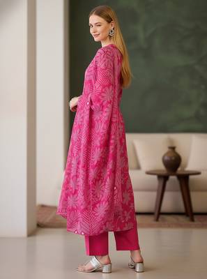 Women's pink rayon printed straight kurta set with dupatta 4