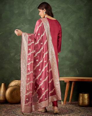 pink fancy viscose rayon kurta set 4