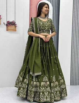 Green Designer Lehenga Choli with Heavy Embroidery Dupatta Set 3