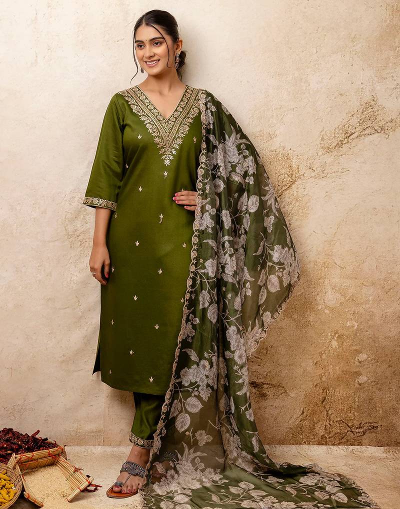 mehendi fancy viscose rayon kurta set