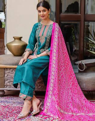royal-blue fancy silk blend kurta set 3