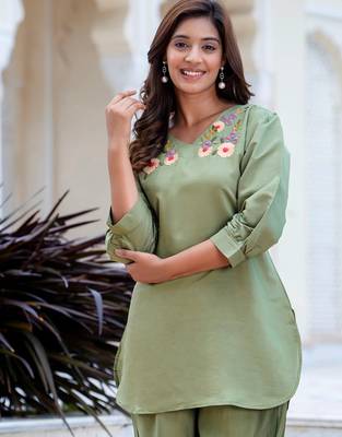 pear fancy silk blend kurta set 2