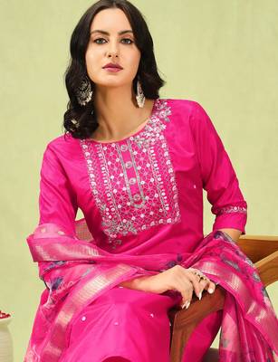 rani-pink fancy silk blend kurta set 3
