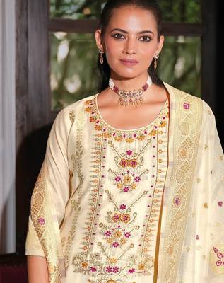 white fancy banarasi silk kurta set 4