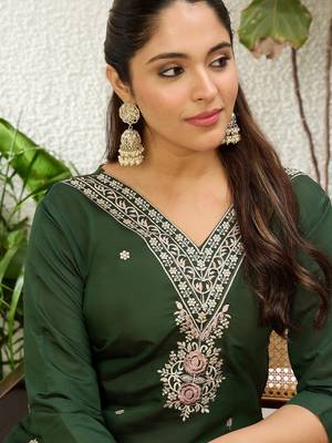 Green color silk blend embroidery long kurta 3
