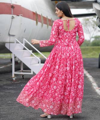 Embroidery zari sequance work with full flaired gown 4
