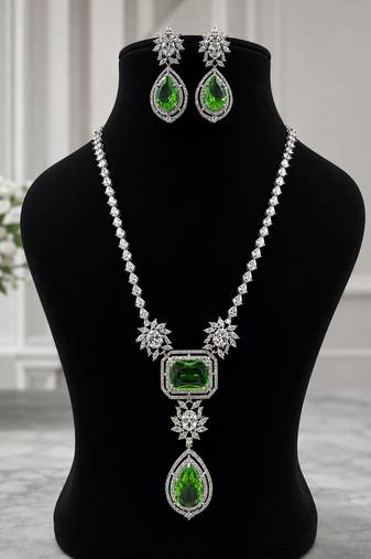 Luxury emerald green crystal long necklace set with earrings for women