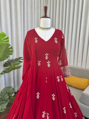 Red embroidered faux georgette anarkali suit set 3