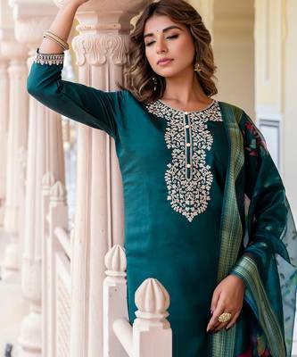 dark-green fancy viscose rayon kurta set 2