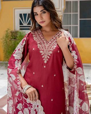 maroon fancy viscose rayon kurta set 2