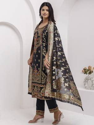 black fancy jacquard kurta set 4