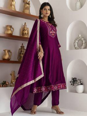 purple fancy silk kurta set 4