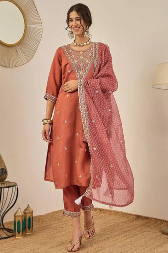 Floral embroidered silk blend round neck kurta trouser & dupatta