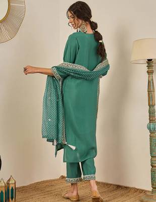 Floral embroidered silk blend round neck kurta trouser & dupatta 2