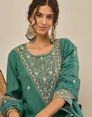 Floral embroidered silk blend round neck kurta trouser & dupatta 3