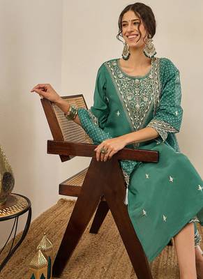Floral embroidered silk blend round neck kurta trouser & dupatta 4