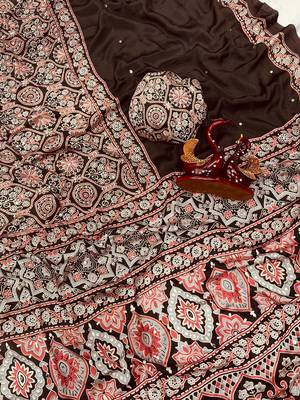 dark brown ajarakh print with mirror and beautiful tussle crepe silk saree 2