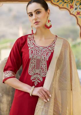 Floral embroidered viscose rayon round neck kurta trouser & dupatta 3