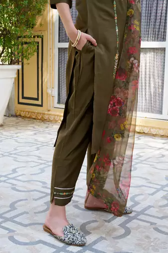 Floral embroidered viscose rayon round neck kurta trouser & dupatta