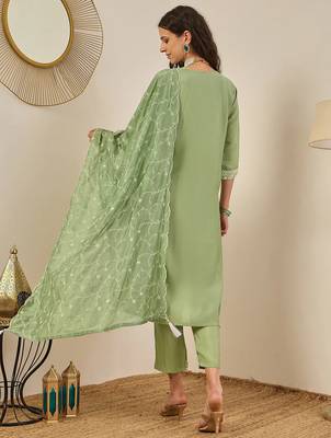 Floral embroidered cotton silk v neck kurta trouser & dupatta 2