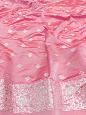 Pink zari woven silk blend saree with blouse piece 4