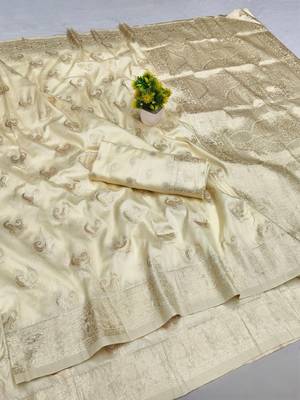 Cream zari woven silk blend saree with blouse piece 1