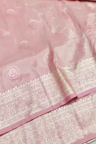 Pink zari woven silk blend saree with blouse piece