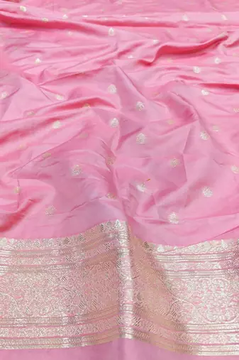 Pink zari woven silk blend saree with blouse piece