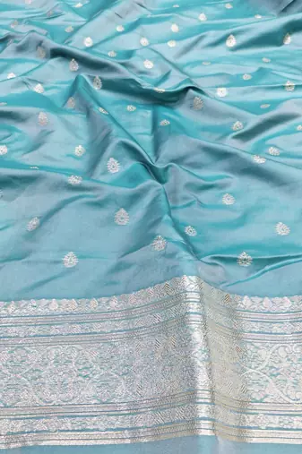 Blue zari woven silk blend saree with blouse piece