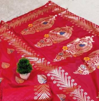 Rani zari woven silk blend saree with blouse piece 2