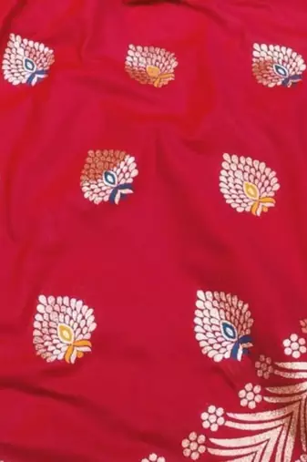Rani zari woven silk blend saree with blouse piece
