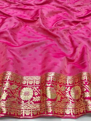 Cream zari woven patola silk blend festive saree with blouse piece 4