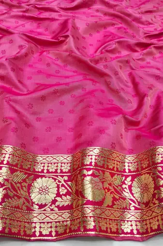 Cream zari woven patola silk blend festive saree with blouse piece