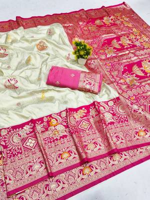 Cream zari woven silk blend saree with blouse piece 1