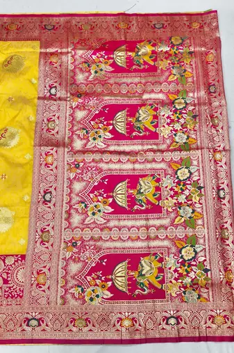 Gold zari woven silk blend saree with blouse piece
