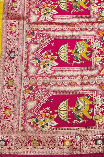 Gold zari woven silk blend saree with blouse piece