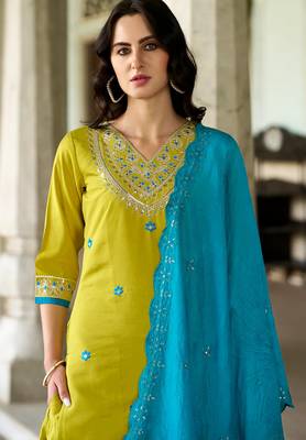 Floral embroidered muslin v neck kurta trouser & dupatta 3