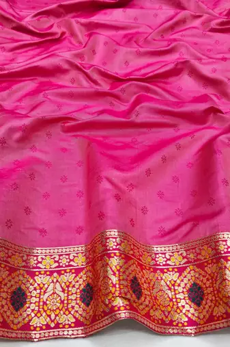 Gold zari woven patola silk blend festive saree with blouse piece