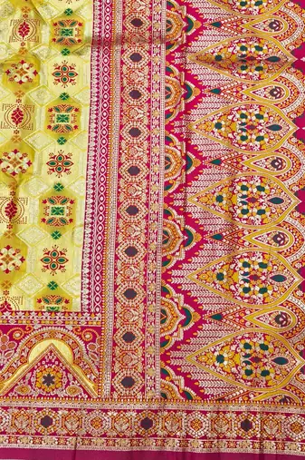 Gold zari woven patola silk blend festive saree with blouse piece