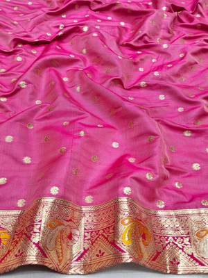 Cream zari woven silk blend saree with blouse piece 4