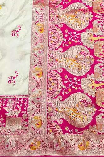 Cream zari woven silk blend saree with blouse piece