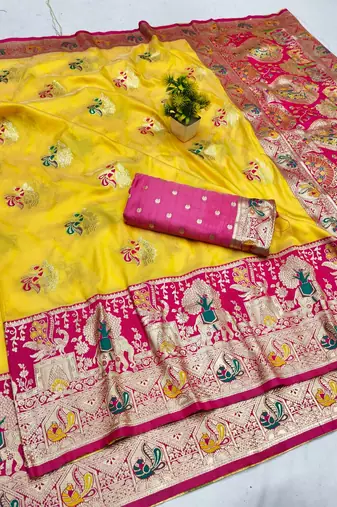 Gold zari woven silk blend saree with blouse piece