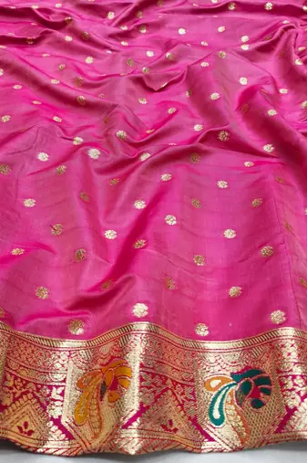 Gold zari woven silk blend saree with blouse piece