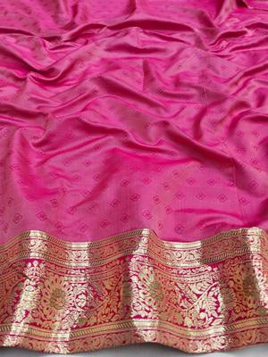 Light green zari woven silk blend saree with blouse piece 4
