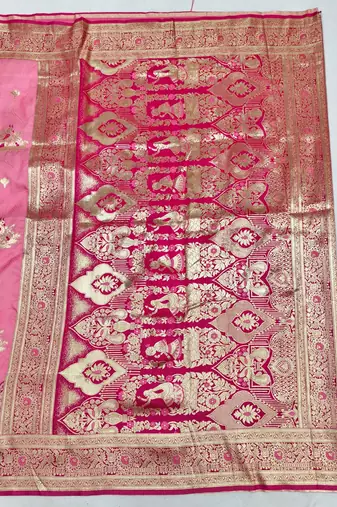 Pink zari woven silk blend saree with blouse piece